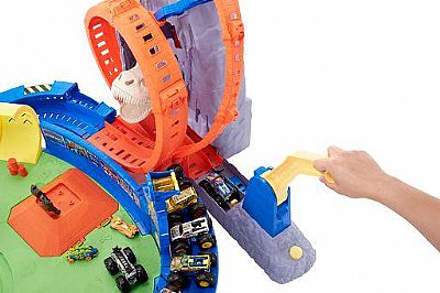 Hot Wheels Monster Trucks T-Rex Ηφαίστειο Το Playset Με Φώτα Και Τους Ήχους, με 2 Εκτοξευτές GYL14