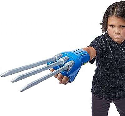 Hasbro Marvel Studios X-Men '97: Wolverine Slash Action Claw Role Play (F7975)